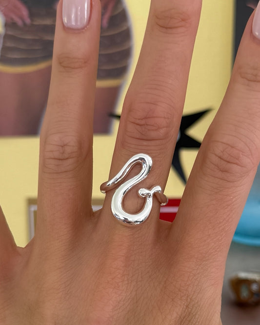 Curle Silver Ring