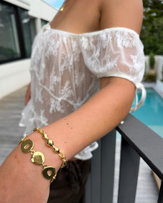 Glossy Gold Bracelet
