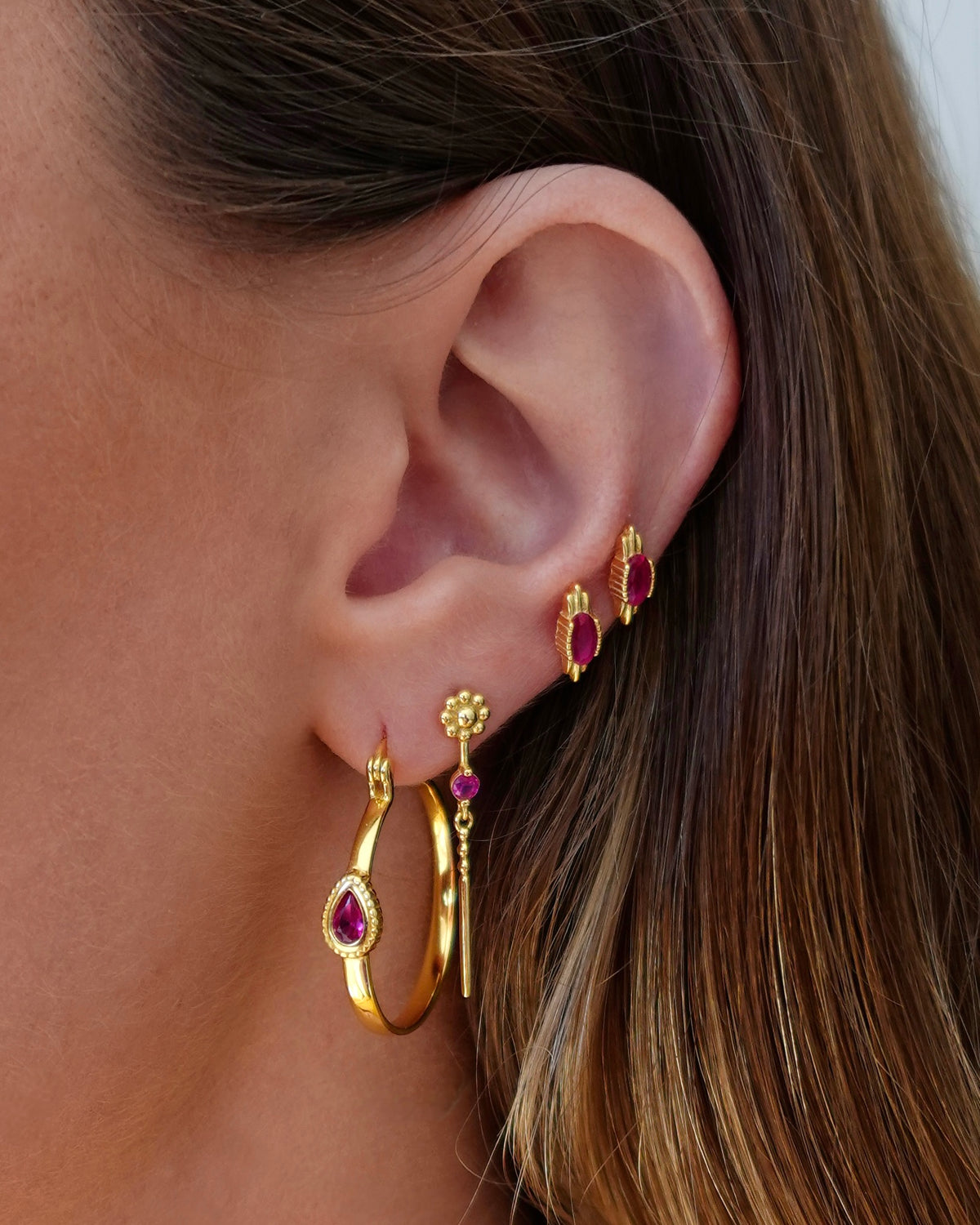 Quinn Gold Crimson Earrings