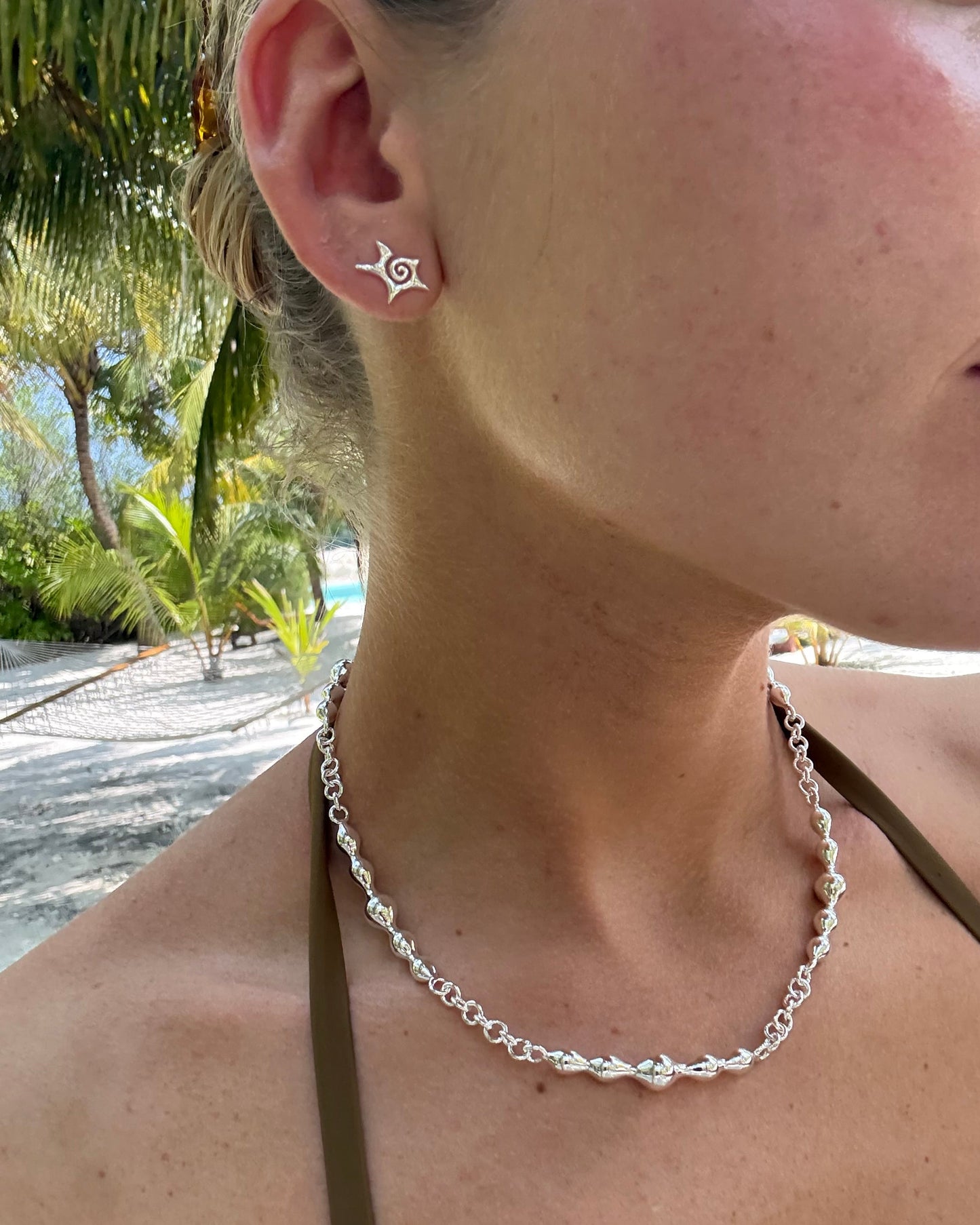 Glossy Silver Necklace