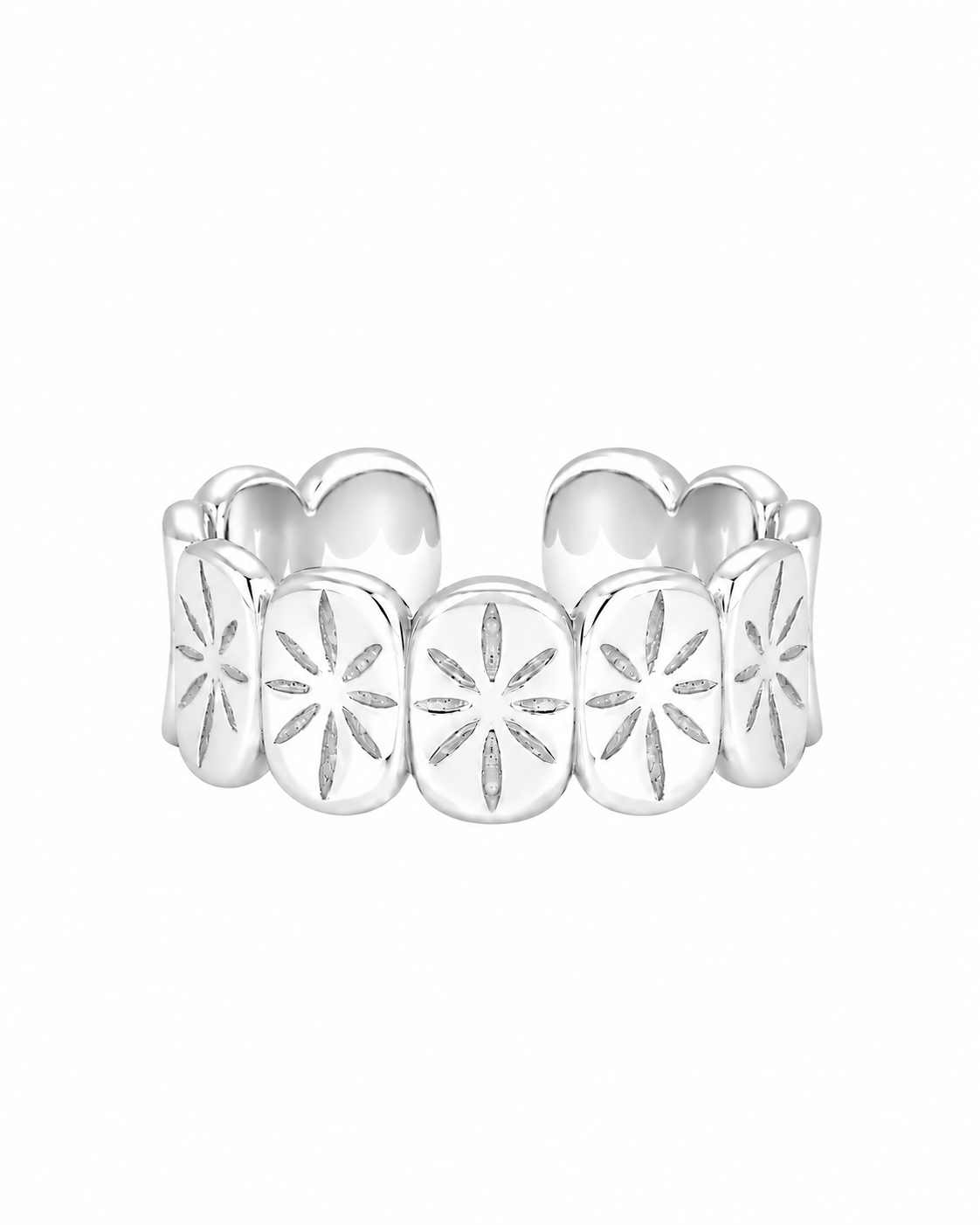 Fortuna sterling silver scalloped ring on a white background
